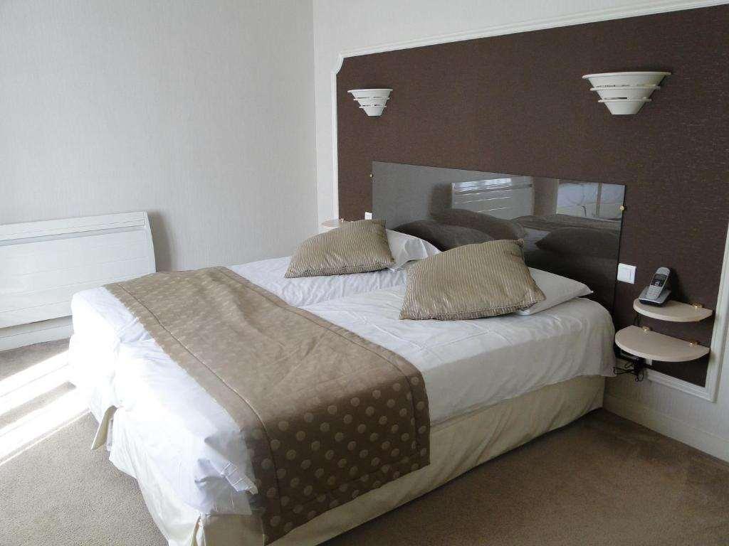 Logis Auberge Bienvenue Doué-la-Fontaine Rum bild