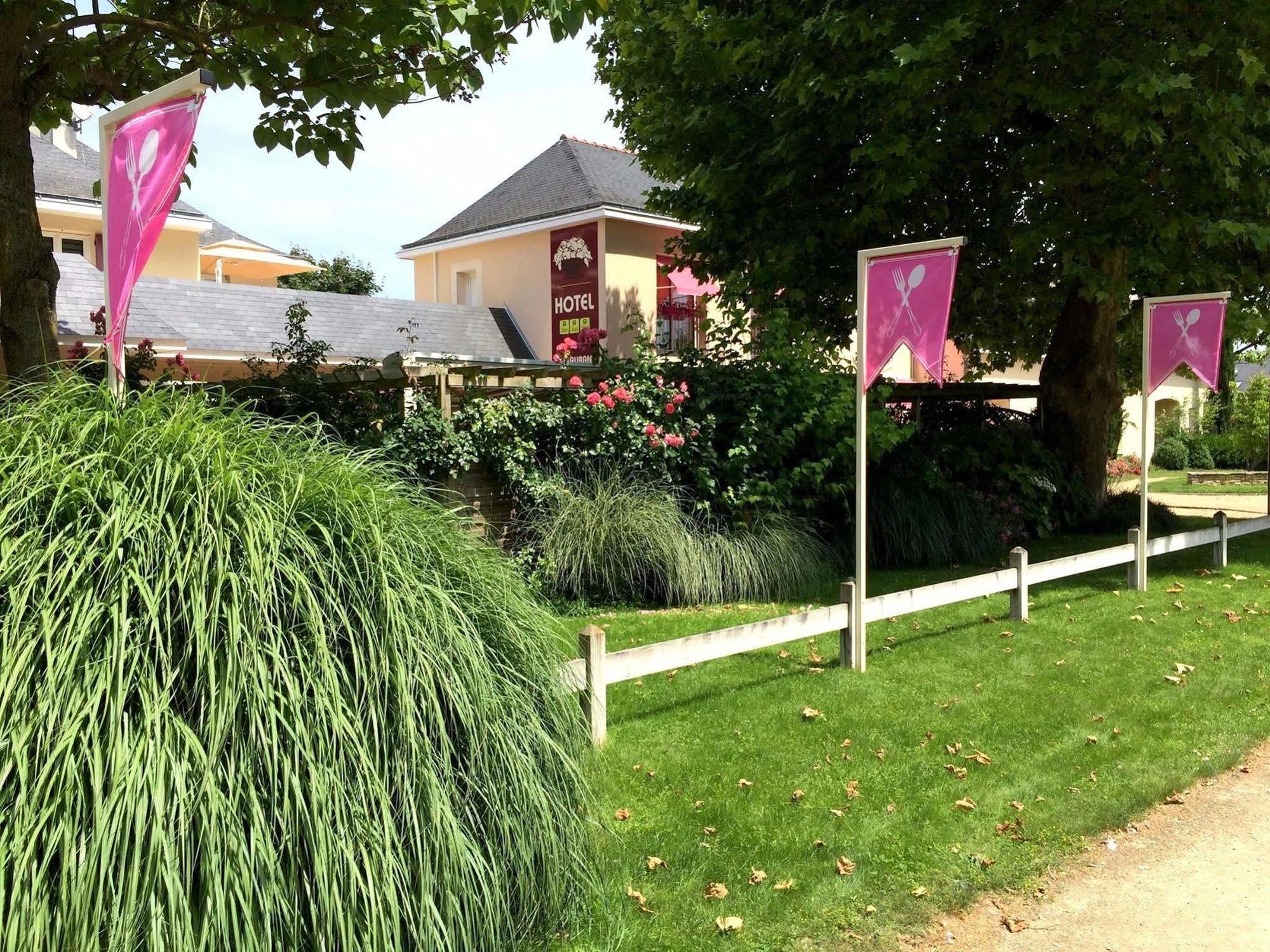 Logis Auberge Bienvenue Doué-la-Fontaine Exteriör bild